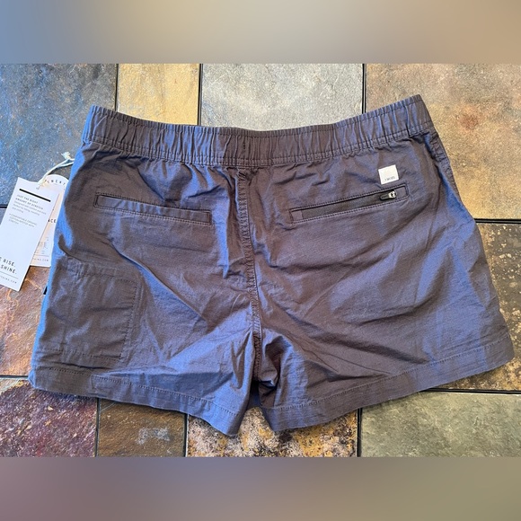 Women’s Vuori Ripstop Shorts NWT - Picture 2 of 4